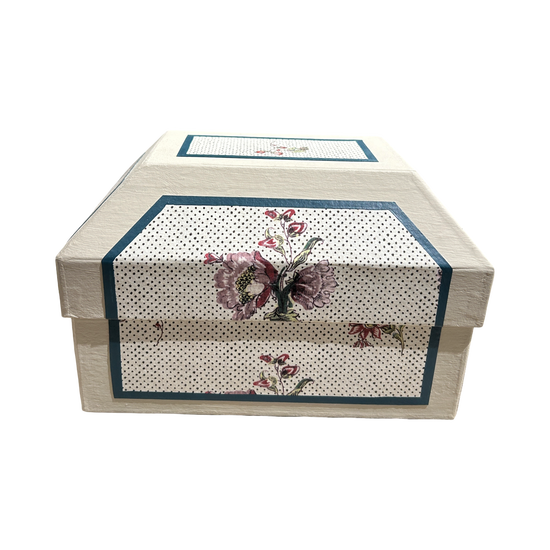 Antoinette Poisson Small Wedding Box No.100A "Traviata"