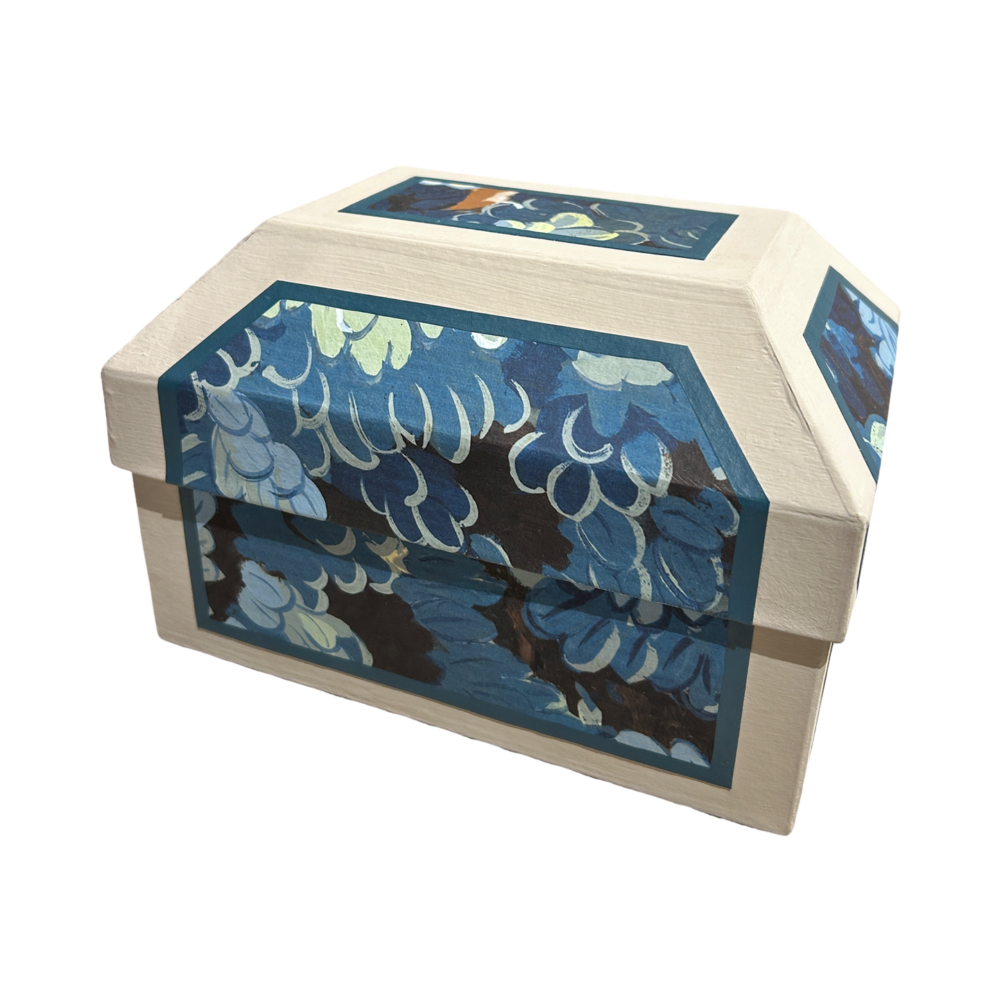 Antoinette Poisson Small Wedding Box No. 61 "Joli Bois"