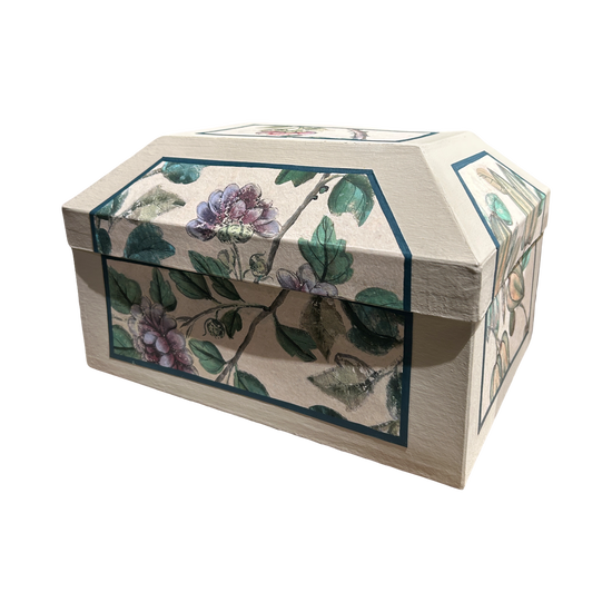 Antoinette Poisson Medium Wedding Box No.70A "Canton Cream"