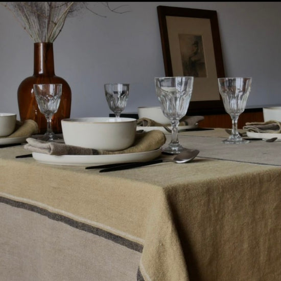 Load image into Gallery viewer, Charvet Editions Dublin Tablecloth
